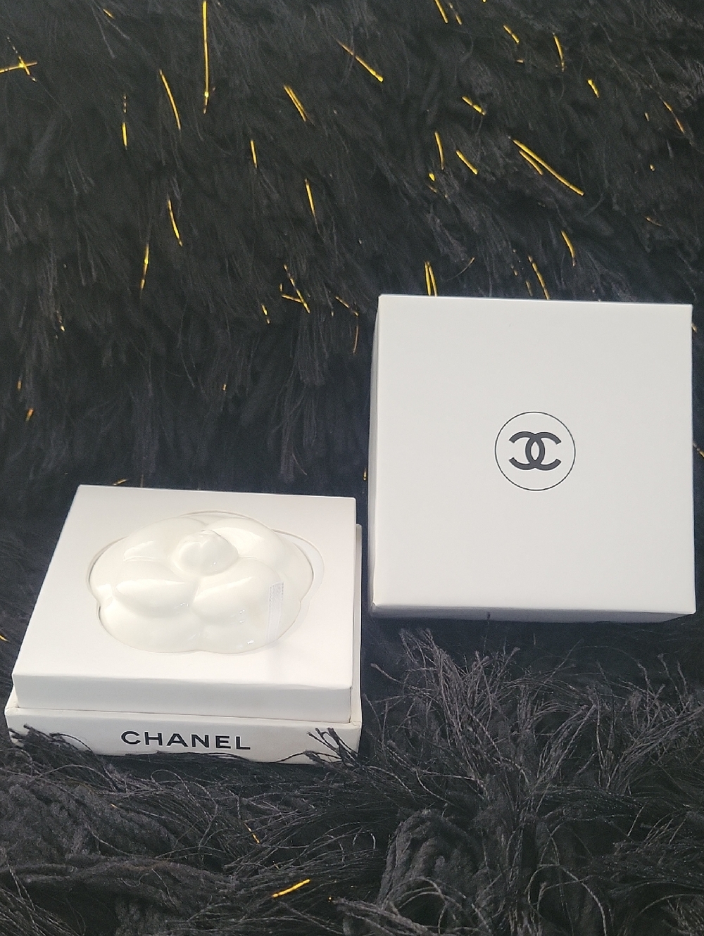 CHANEL Beauty White Camellia Paperweight